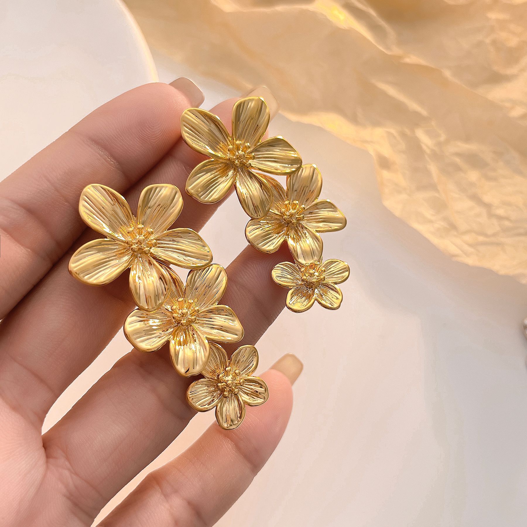 Kshmir Metal Flower Tassel Ear - Travel Accessories For Europe review and price